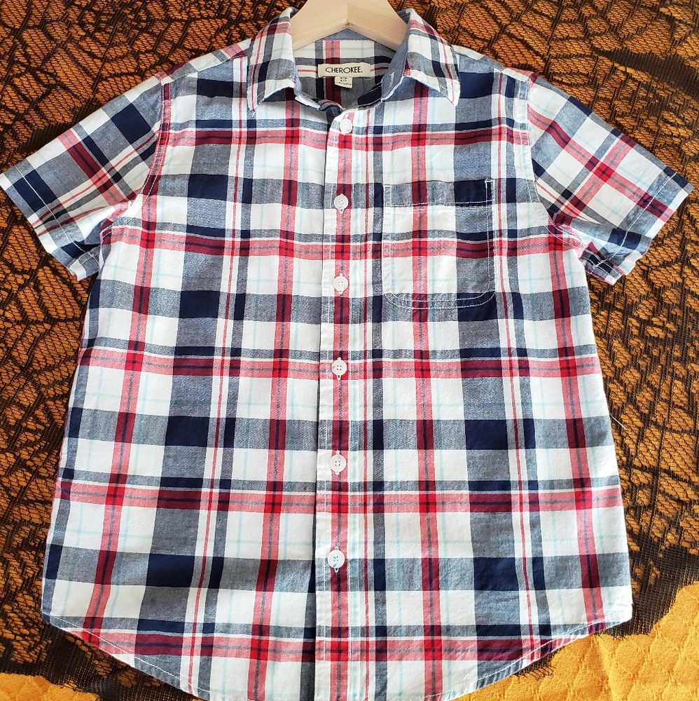 🧚‍♀️5/$30)Boys button down plaid shirt